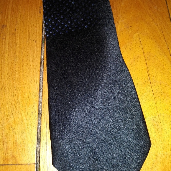 Geoffrey beene men tie  #322 - Picture 1 of 9